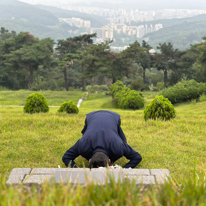정청래, 올해도 정두언 기일 직접 챙겼다.